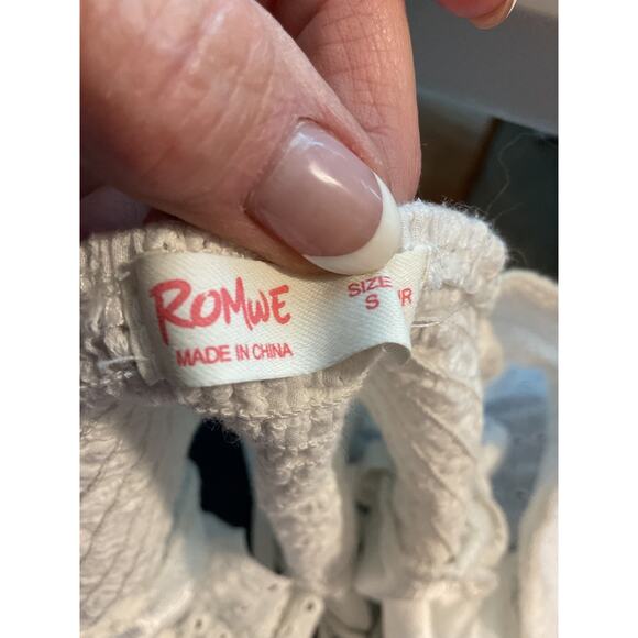 Romwe White Eyelet Off Shoulder Boho Peasant Top S - Picture 4 of 6